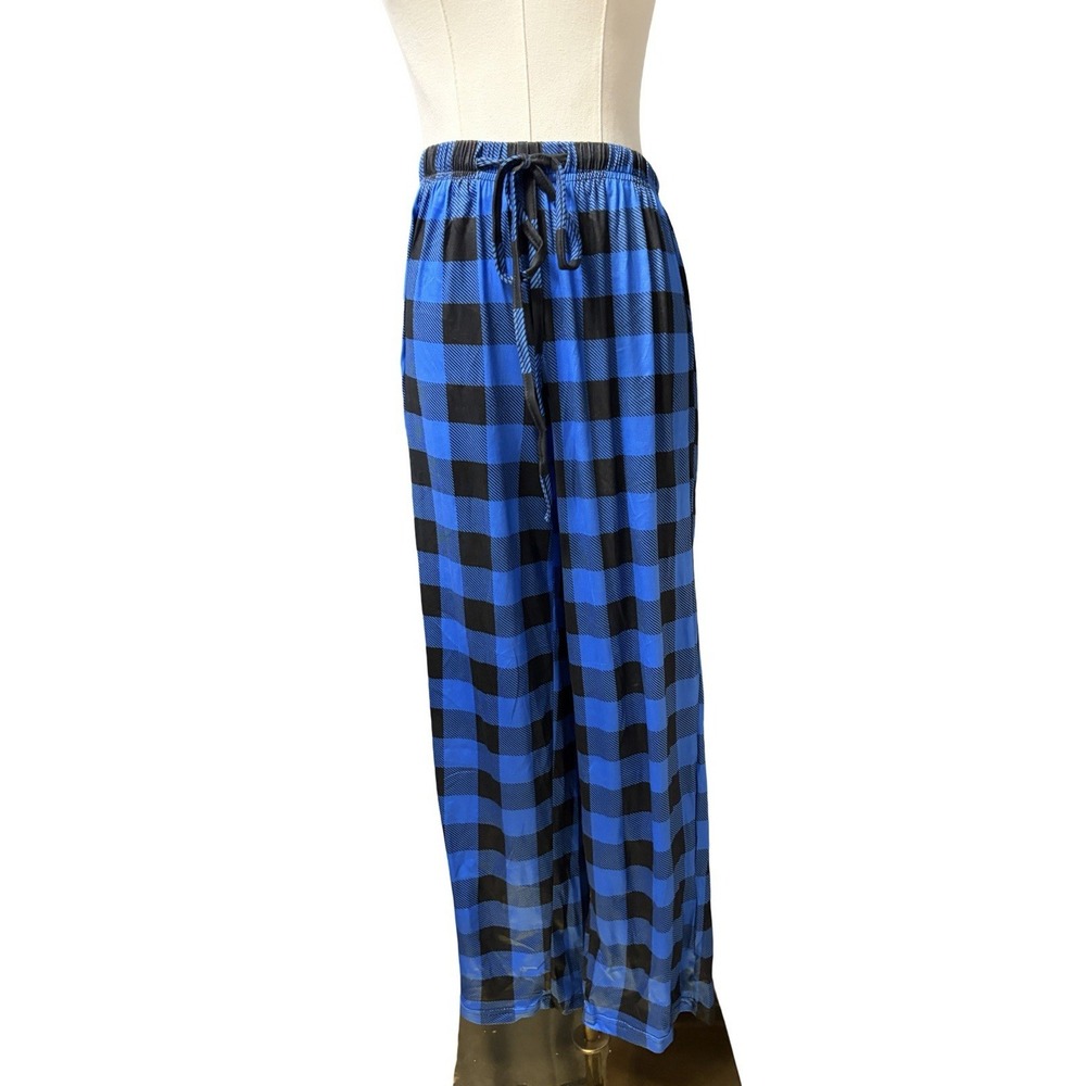 Wide leg pants with a blue & black check print! Elastic waist with drawstring
